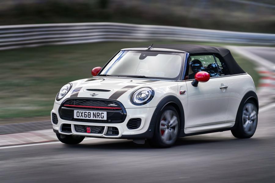  Mini John Cooper Works Cabrio (F57) 2018 года  (WW) (фото 27 из 36)